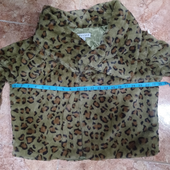 Leopard Print Faux Fur Jacket - Picture 7 of 8